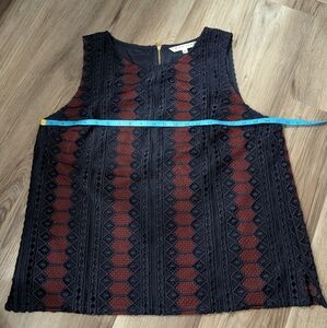 Trina Turk, XL, Debutante Crochet Style Sleeveless Blouse, Navy/Maroon‎